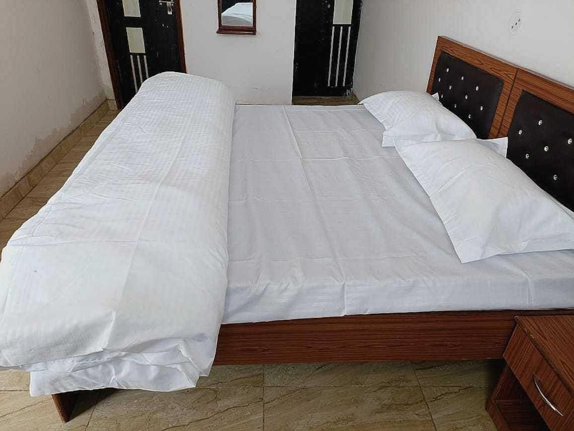 Pop New Hotel Hometown Dadri Exterior photo